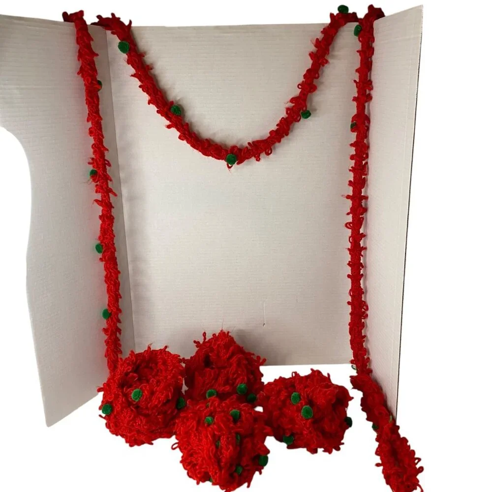 Handmade‎ Red Crochet Yarn Garlands Green Poms Christmas Decor Retro Country Lot